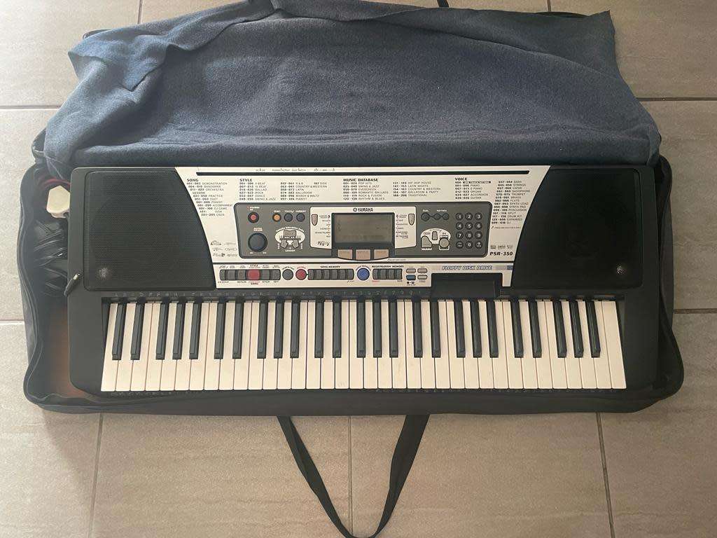 Yamaha Keyboard PSR-350