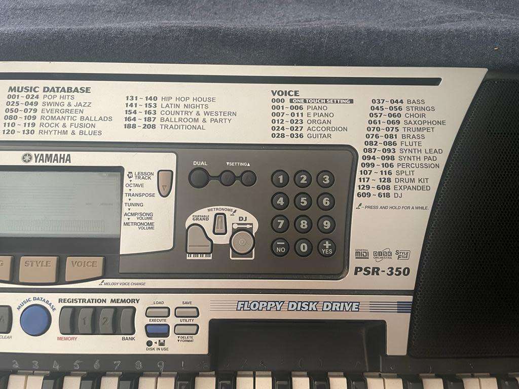 Yamaha Keyboard PSR-350