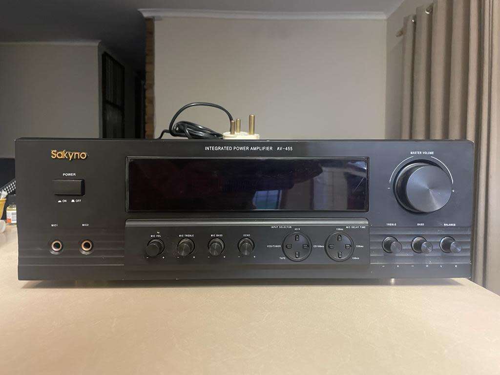 SAKYNO AMP + SPEAKERS