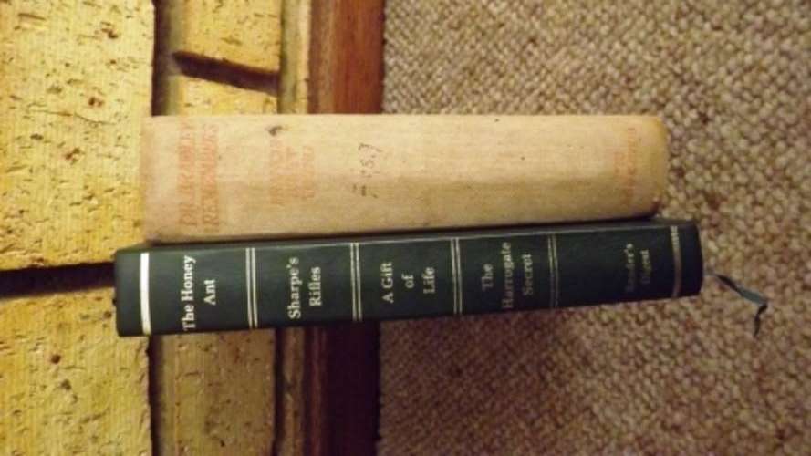 Reader`s Digest Condensed book set + 1 free book