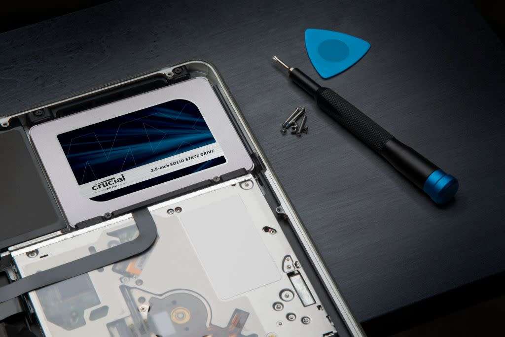 Crucial MX500 500GB 3D NAND SATA 2.5-inch 7mm Internal SSD