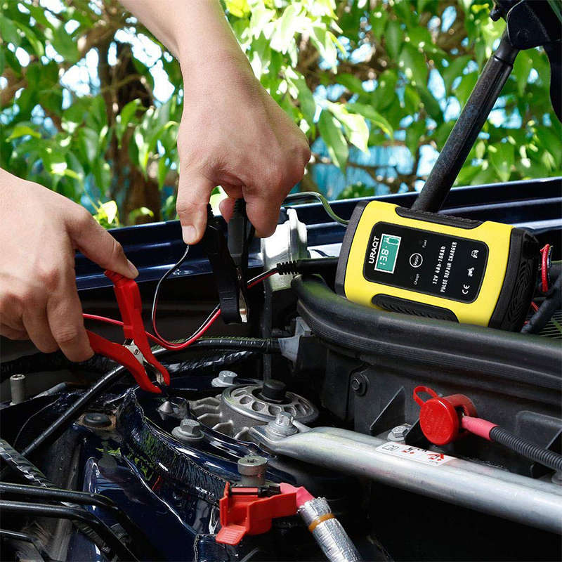 Multifunctional and convenient lead-acid charger 12V car Battery