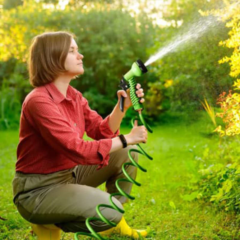 Flat garden hose with type 7 nozzle, with bracket 15MC