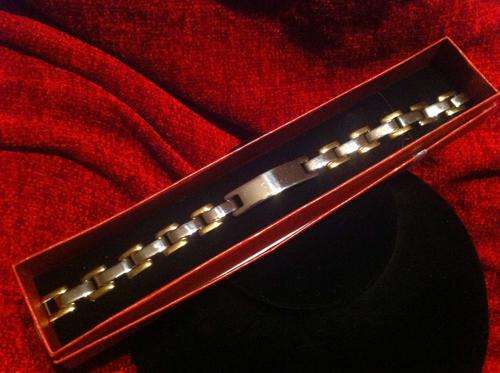 STAINLESS STEEL STAMPED ID BRACELET + FREE GIFT