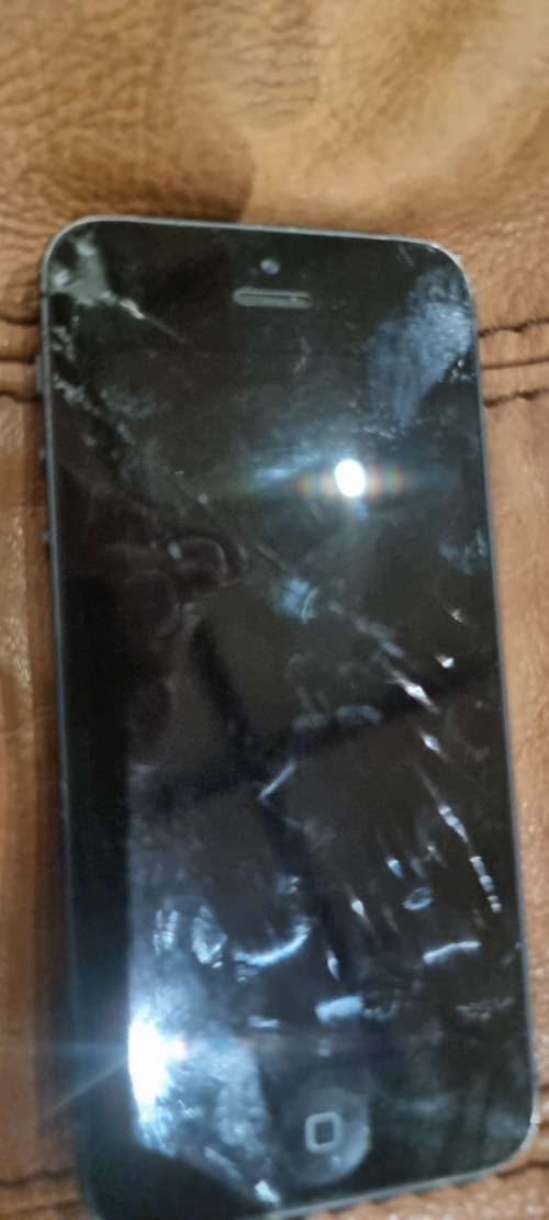 iPhone 5 and 30 pin iPad works needs repair see pictures AS IS