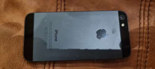 iPhone 5 and 30 pin iPad works needs repair see pictures AS IS