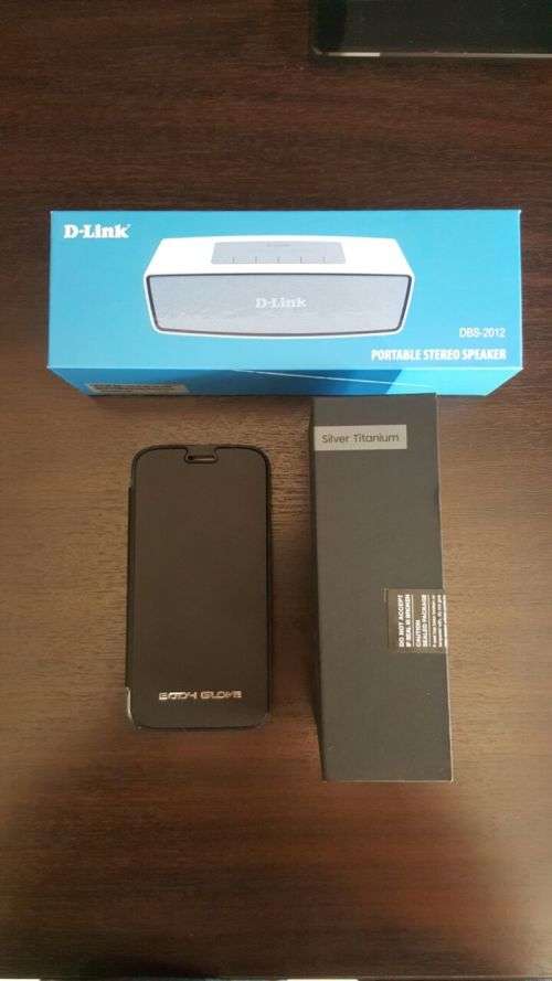 BRAND NEW SAMSUNG S7 + SPEAKER!