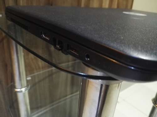 HP 15 ** INTEL I3  **500GB** 2GB GRAPHICS** HDMI PORT