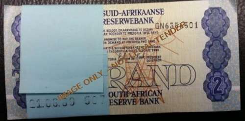 TWO RAND UNC G DE KOCK BANKNOTES IN SERIES 3rd ISSUE X 100 - STILL WITH RESERVE BANK BAND.