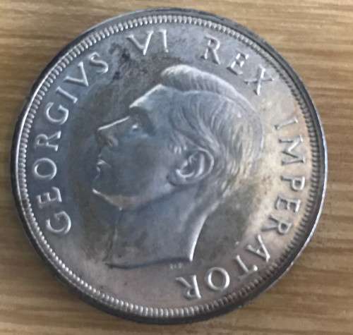 SA 1947 UNCIRCULATED CROWN