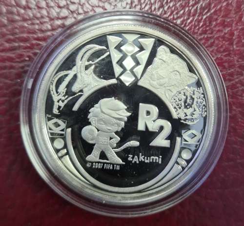 RSA 2009 ZAKUMI SOCCER WORLD CUP PROOF SILVER TWO RAND ONE OUNCE FINE!