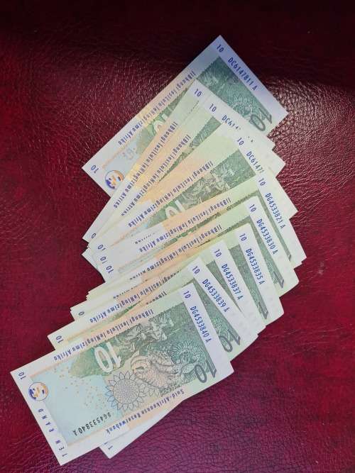 MBOWENI 1st ISSUE R10 x 30 BANKNOTES IN NUMERICAL ORDER -UNC