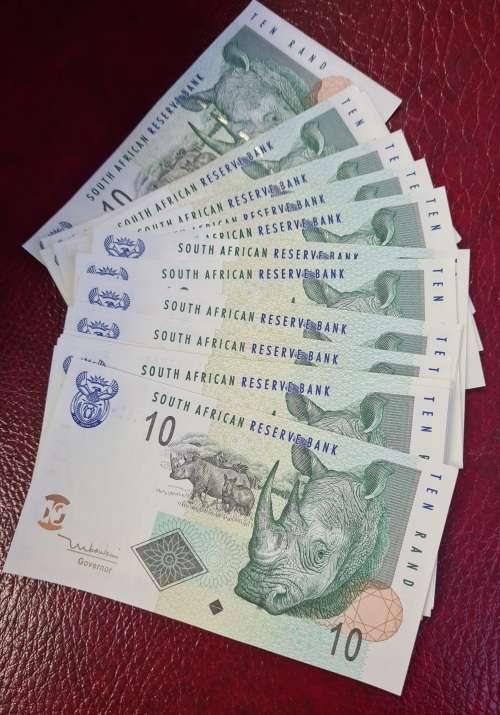 MBOWENI 1st ISSUE R10 x 25 BANKNOTES MAINLY IN NUMERICAL ORDER -UNC