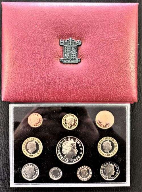 2001 UNITED KINGDOM DE-LUXE PROOF SET