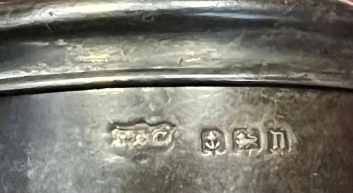 ANTIQUE SILVER PILLBOX - LOVELY!