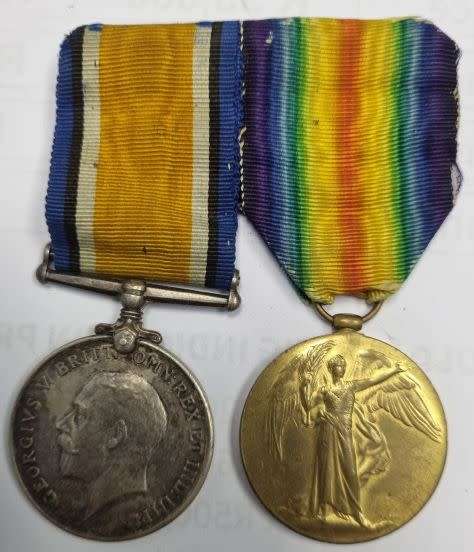VICTORY MEDAL WW1  AND BRITISH WAR MEDAL WW1 - NAMED TO PTE R W HOFFMAN 4TH S.A.I