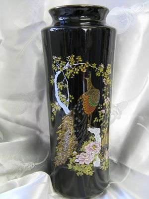 TALL VINTAGE JAPANESE VASE WITH GILDED & ENAMEL PEACOCK PATTERN
