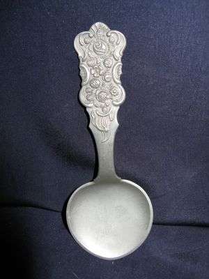 Lovely hallmarked antique pewter ladle