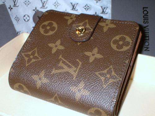 NEW LOUIS VUITTON  PURSE/WALLET-EX DISPLAY & PERFECT NEW CONDITION