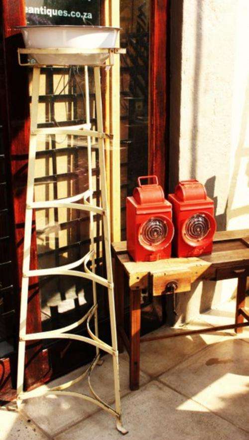 Vintage Wrought Iron Pot Stand!!