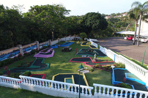 Uvongo river resort 29/10/2021 - 01/11/2021 in a 8 sleeper (3nights-8sleeper)