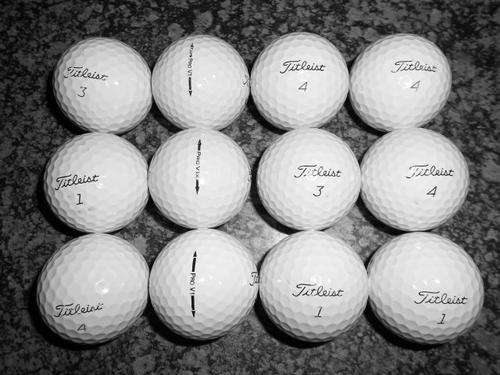 TITLEIST PRO V BALLS AS SEEN IN PIC