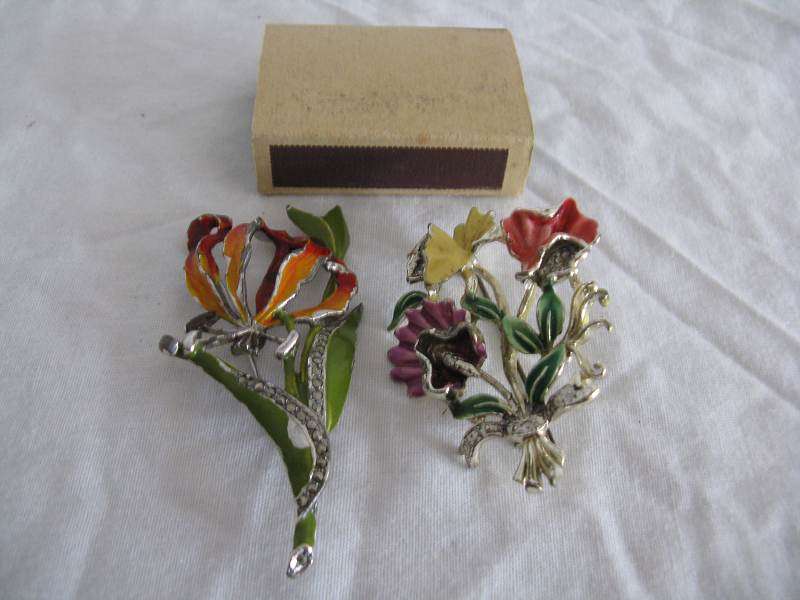 BROOCH COMBO. 2 UNITS.