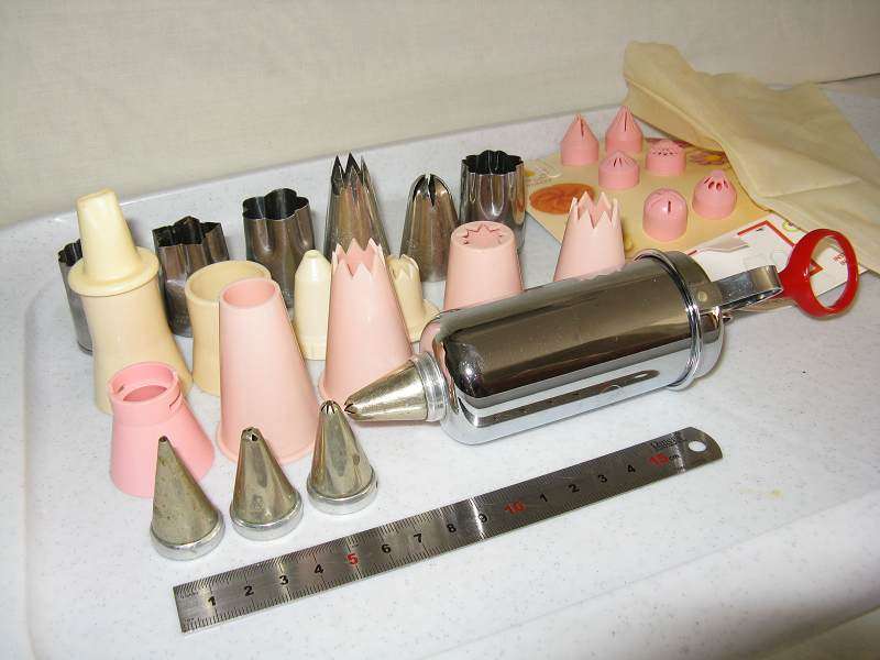 ICING COMBO. TALA, HONEY COOK, NO NAME.