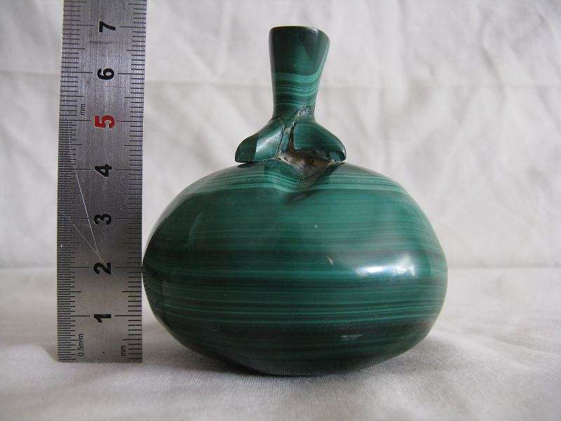 MALACHITE PEAR. 389g. PLEASE NOTE REPAIRS.