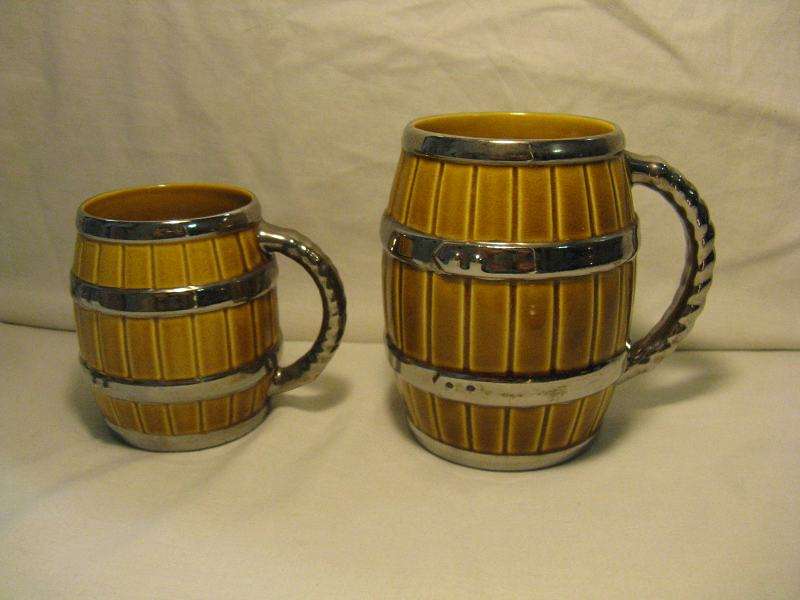 WADE ENGLAND BARREL MUGS COMBO. 2 UNITS. BID FOR THE LOT.