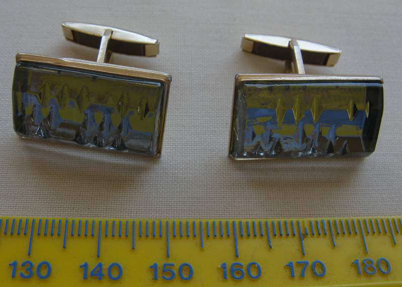 CUFFLINKS.