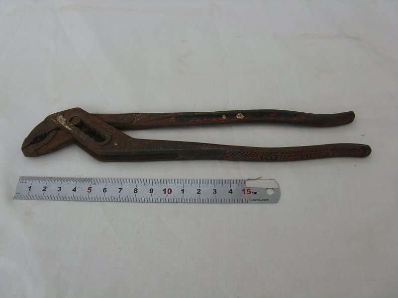 VINTAGE V8W CHROM-VANADIUM No.188-240 ADJUSTABLE PLIERS.