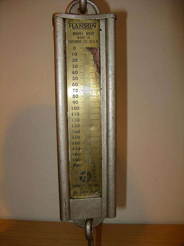 HANSON 200 LBS CAPACITY SCALE.MODEL 8920.MADE IN CHICAGO 22, USA.(CR37)