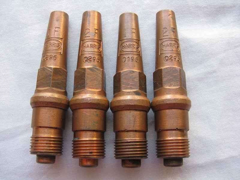 HARRIS COPPER CUTTING WELDING TORCH TIPS COMBO. 4 UNITS. 1F, 2F, 1F, 2F. UNTESTED. SOLD "AS IS".
