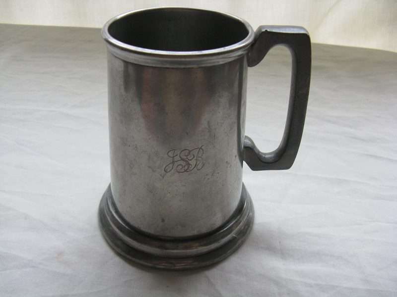 ENGLAND. BEST ENGLISH PEWTER TANKARD. ENGRAVED: JSB. H 13.4cm.