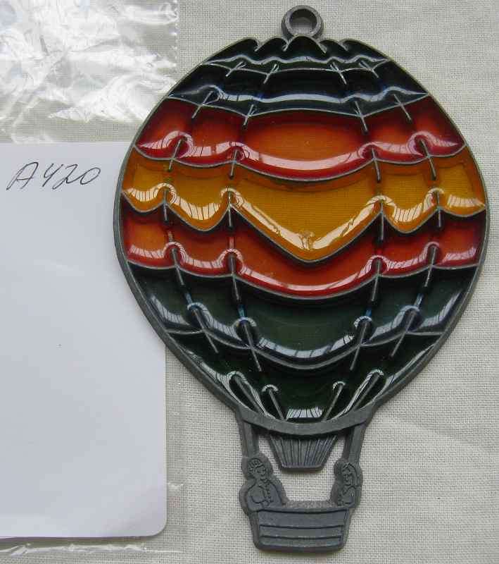 BALOON. L 10.5cm x W 7cm.