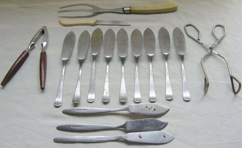 UTENSILS & OTHER COMBO. 16 UNITS. LONGEST ITEM 29.5cm.