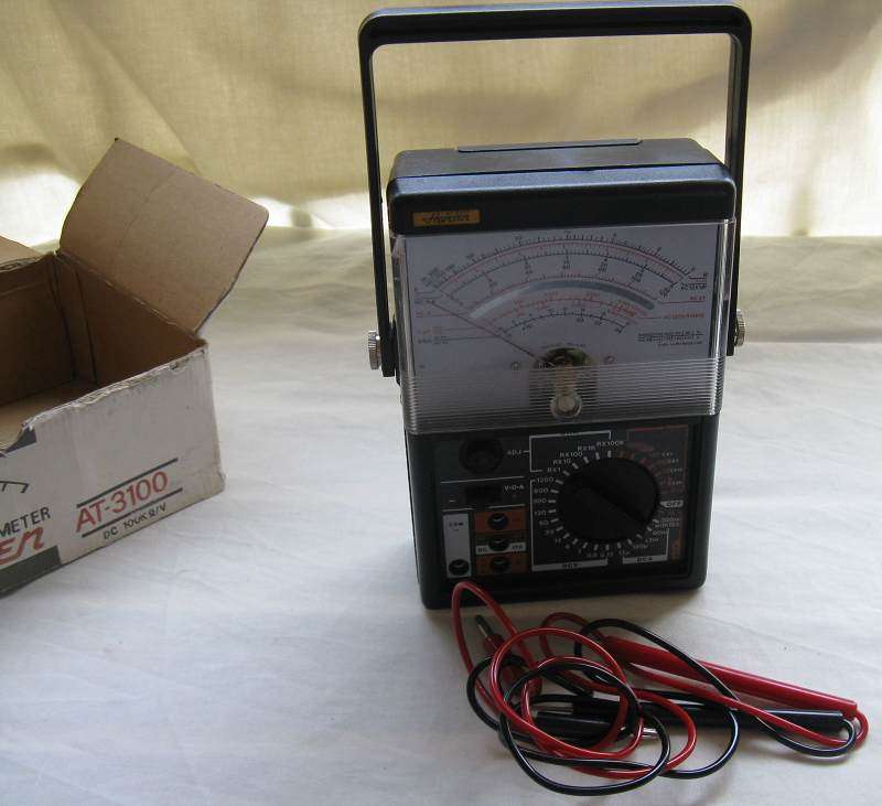 HANSEN MULTI METER  AT-3100 JAPAN. UNTESTED. SOLD AS PARTS. UNABLE TO OPEN BATTERY DOOR. H 18cm.