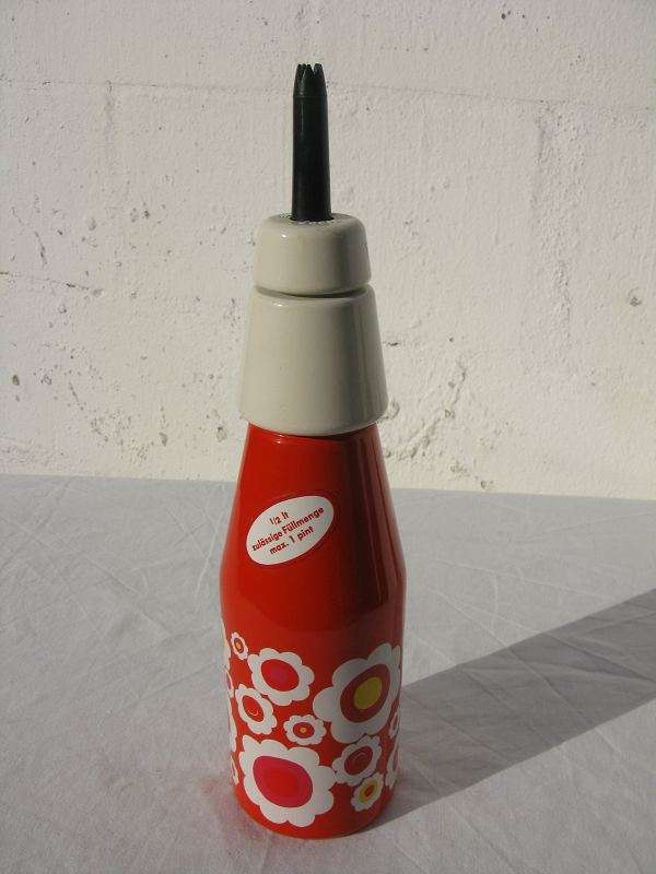 SWISS MADE KISAG CREAM DISPENSER. H(INCLUDING NOZZLE)=32.5cm. BASE DIAMETER=8cm.