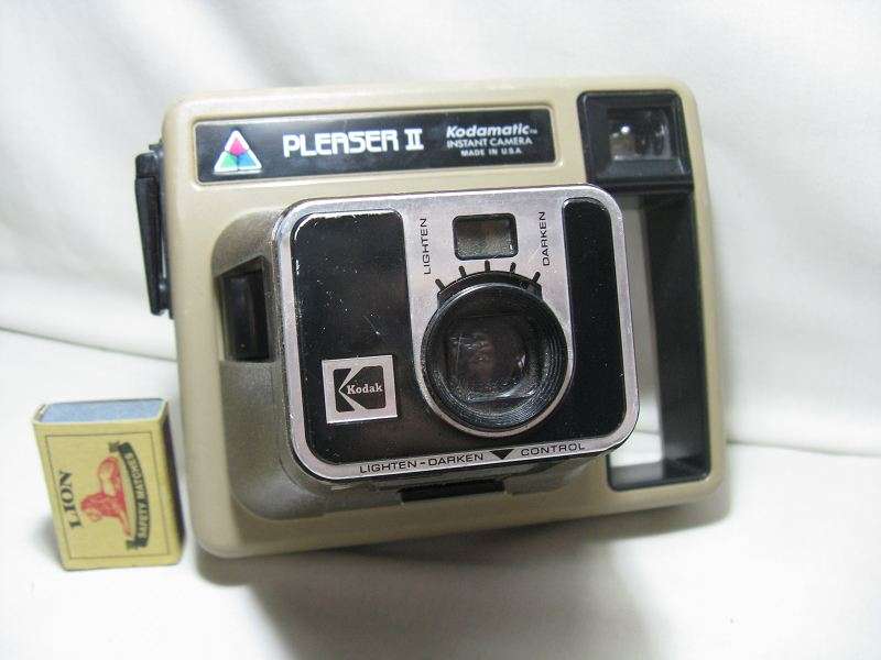 PLEASER II. KODAMATIC INSTANT CAMERA MADE IN THE USA. NO FILM. UNTESTED. SOLD "AS IS".
