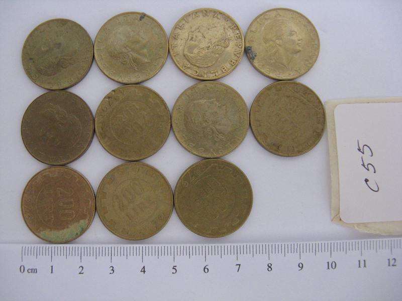 ITALY 200 LIRE COMBO. 11 UNITS. BID/COIN TO TAKE THE LOT.