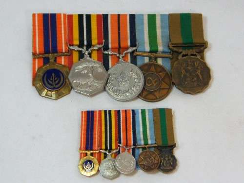Set of 5 SADF border war medals plus miniatures - as per photo