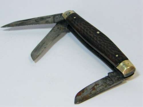 Vintage English made pocket knife - 3 blades - handle broken - as per photo
