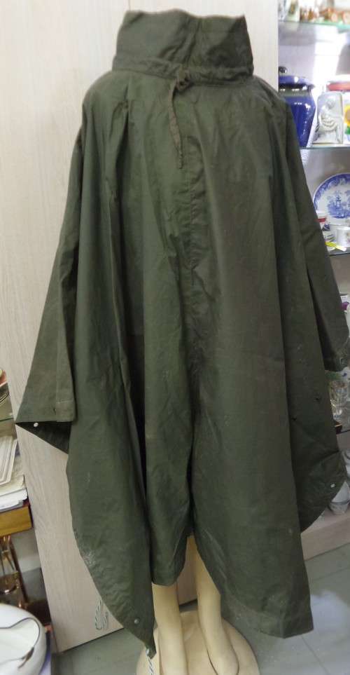 Rhodesian Bush war army poncho -good condition but have some holes -belonged to group leader of PATU