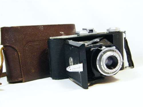 Vintage Agfa Billy 1 folding camera in leather pouch - working - as per photo