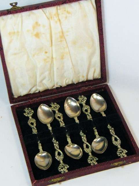 Set of 6 antique spoons marked 'Italy' in original box - as per photo