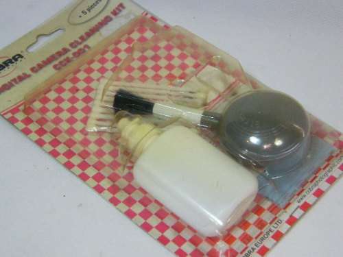 Old Cobra digital camera cleaning kit - still sealed in blister pack - BIGBIGSALE