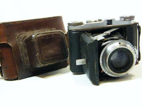 Balda Baldix folding camera with leather pouch