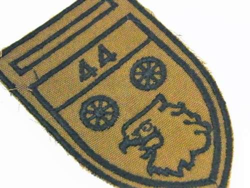 44 Parachute Brigade field workshop with 44 Para command bar embroidered cloth flash