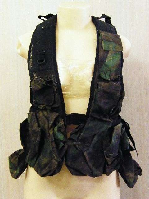 32 Battalion camo battle jacket - size medium - 1986 issue